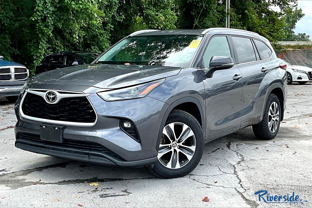 2023 Toyota Highlander XLE photo 3
