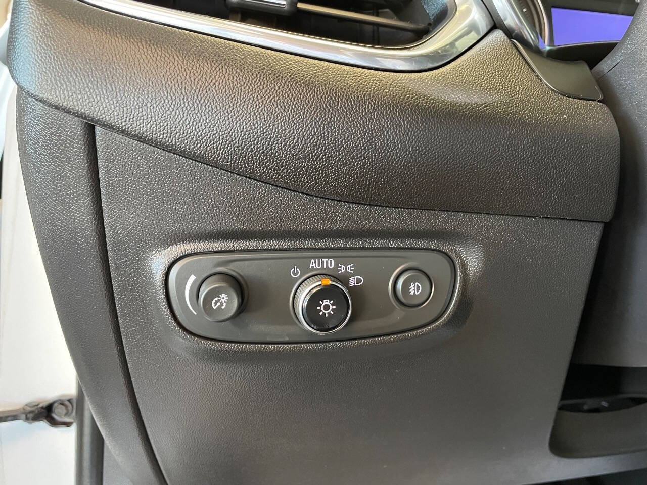 2020 Chevrolet Equinox Premier photo 11