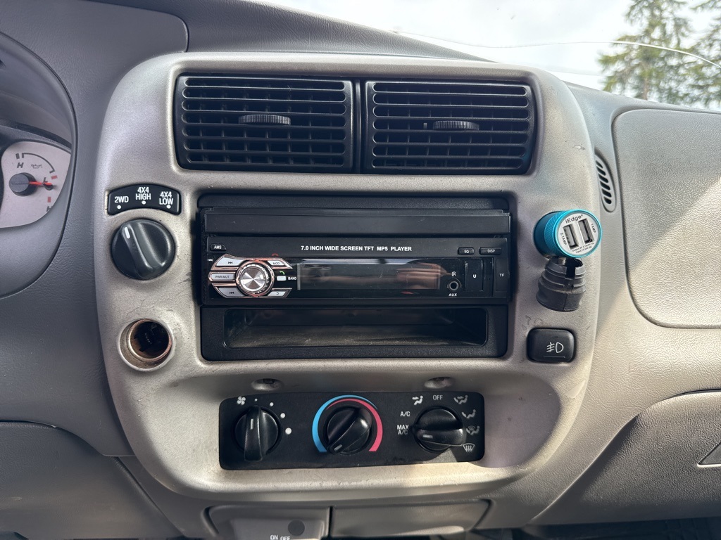 2003 Ford Ranger XLT photo 11