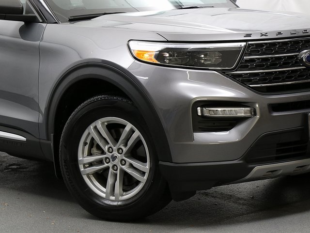 2022 Ford Explorer XLT photo 2