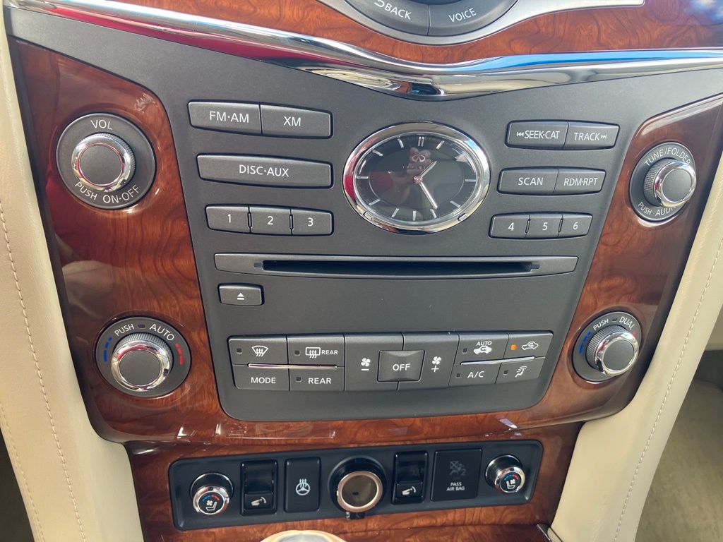 2016 Infiniti QX80 Base photo 19