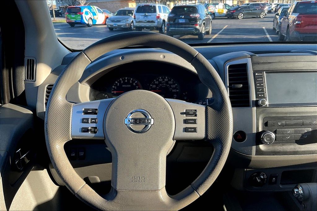 2019 Nissan Frontier SV photo 4