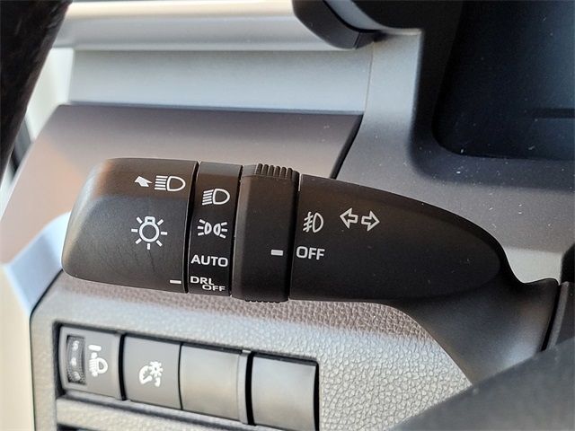 2024 Toyota Tacoma SR5 photo 32