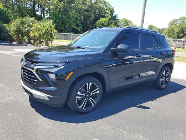 2025 Chevrolet Trailblazer LT photo 3