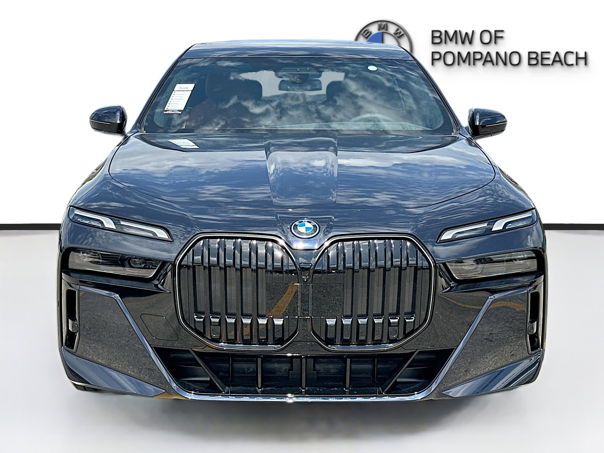 2025 Bmw 750e 750e xDrive photo 2