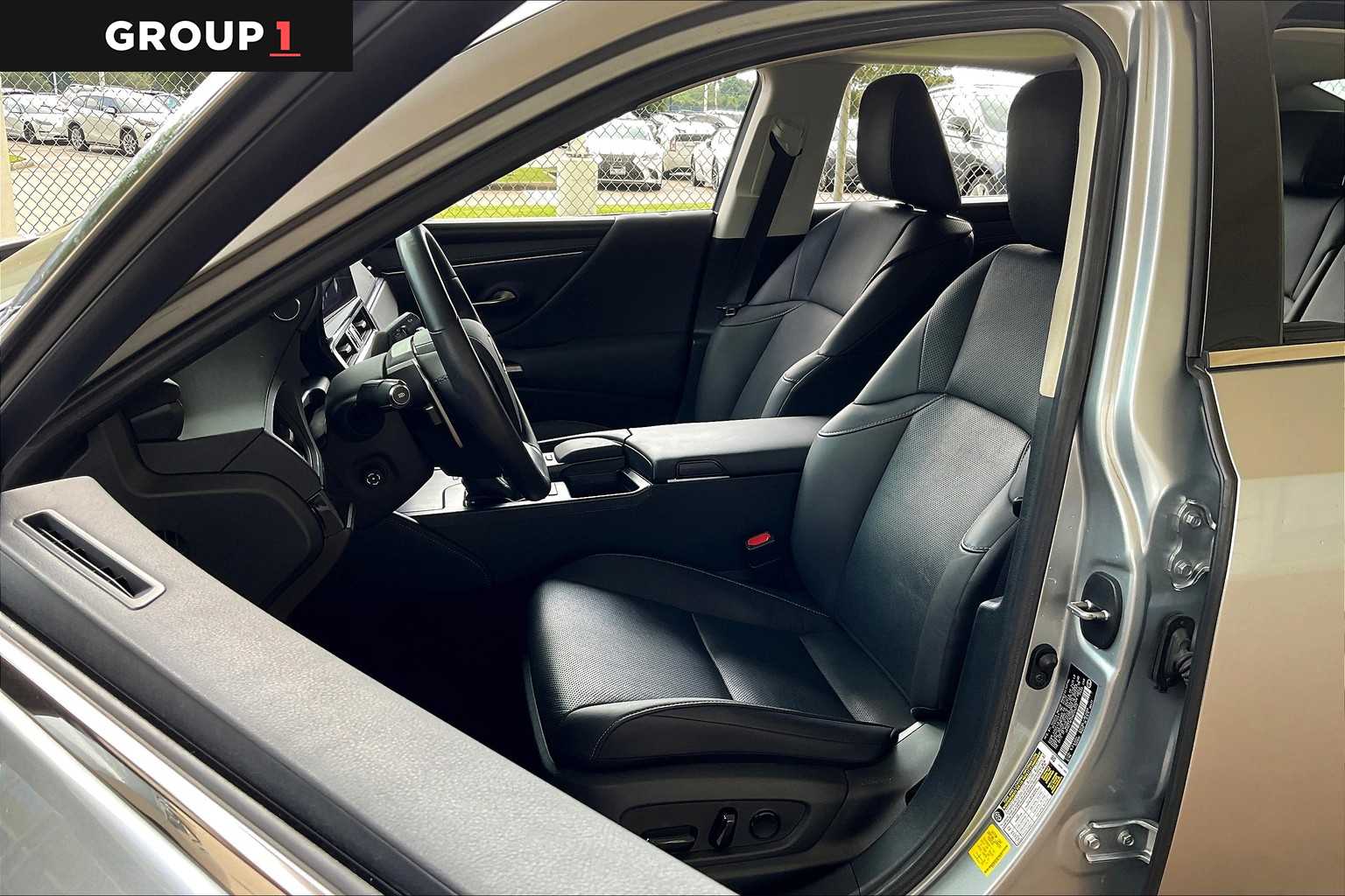 2022 Lexus ES 350 photo 6