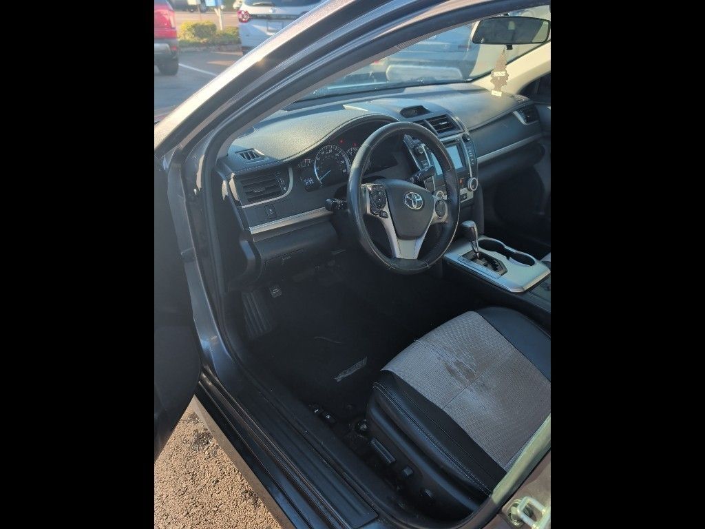 2014 Toyota Camry SE