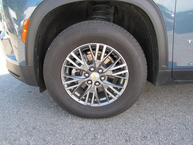 2025 Chevrolet Traverse photo 7