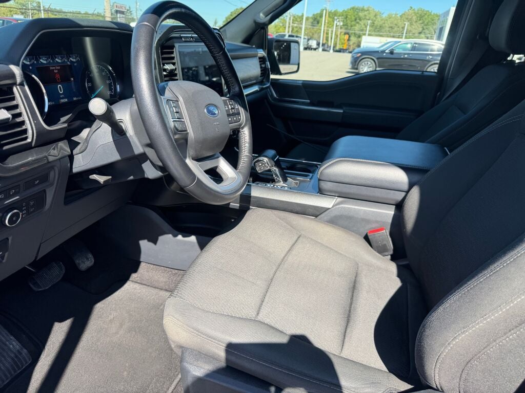 2022 Ford F-150 XLT photo 9