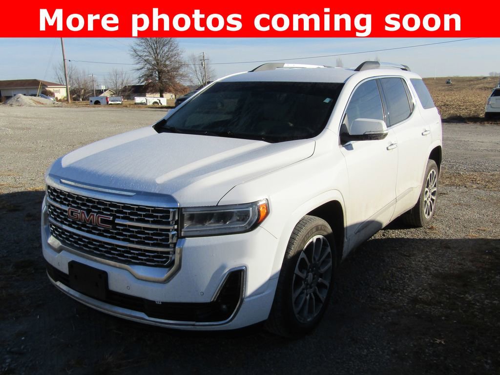 2023 GMC Acadia Denali's photo