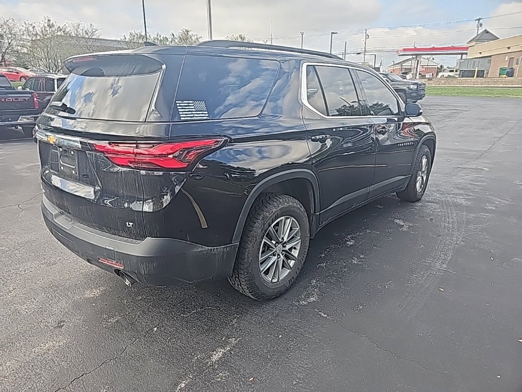 2023 Chevrolet Traverse Cloth photo 2