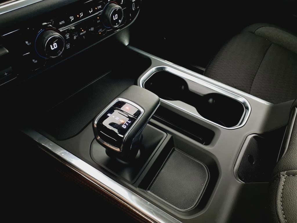 2025 Chevrolet Silverado 1500 RST photo 10