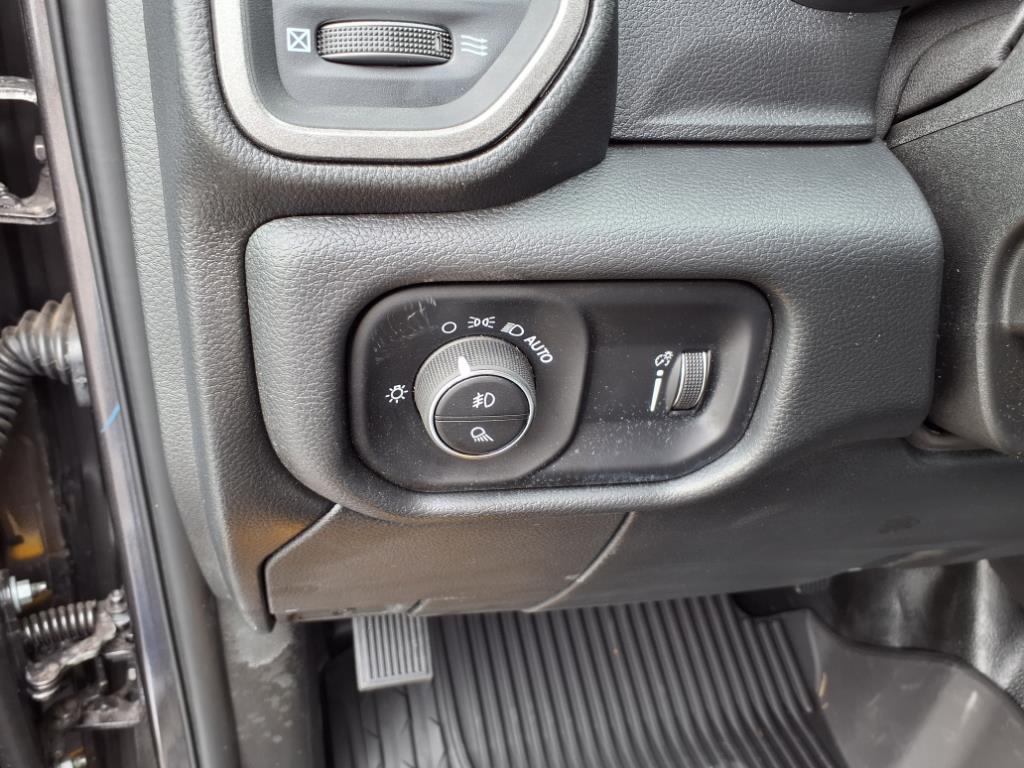 2025 Ram 2500 Tradesman photo 10