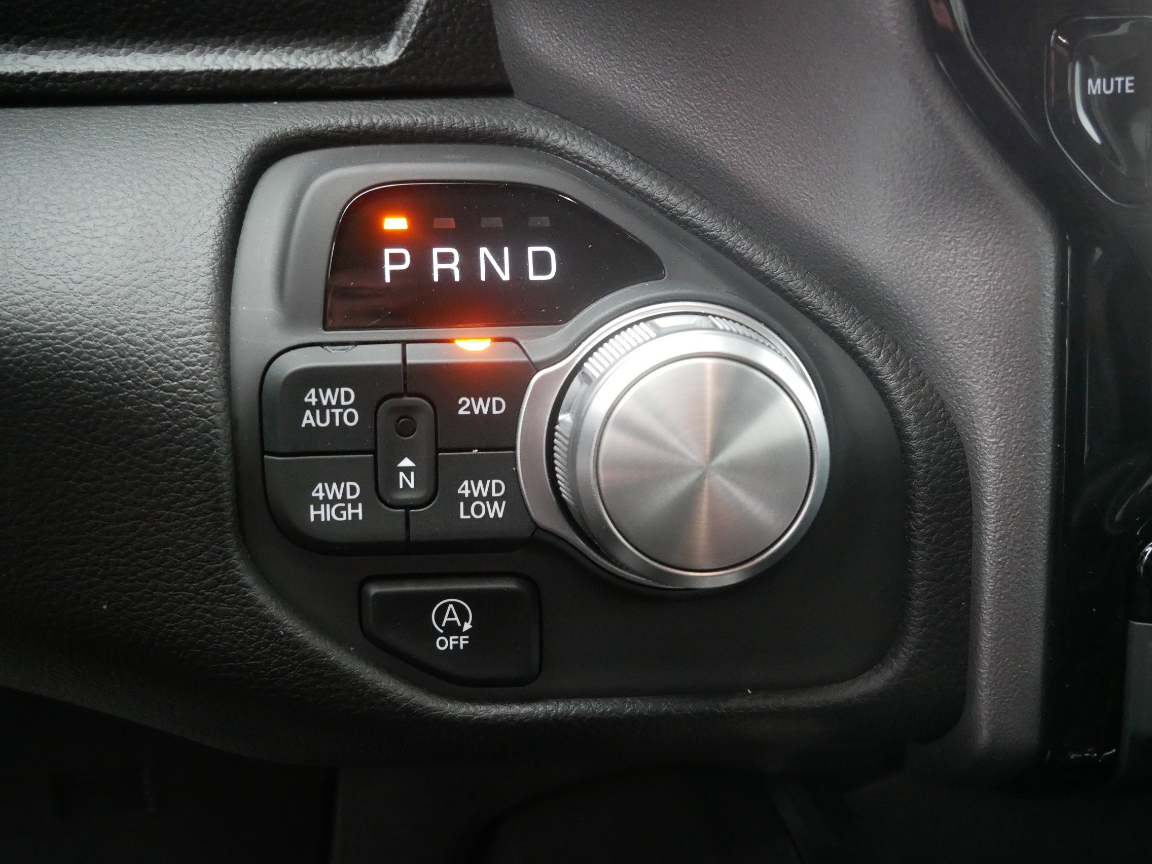 2025 Ram 1500 Laramie photo 13