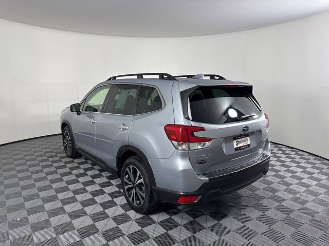 2023 Subaru Forester Limited photo 4