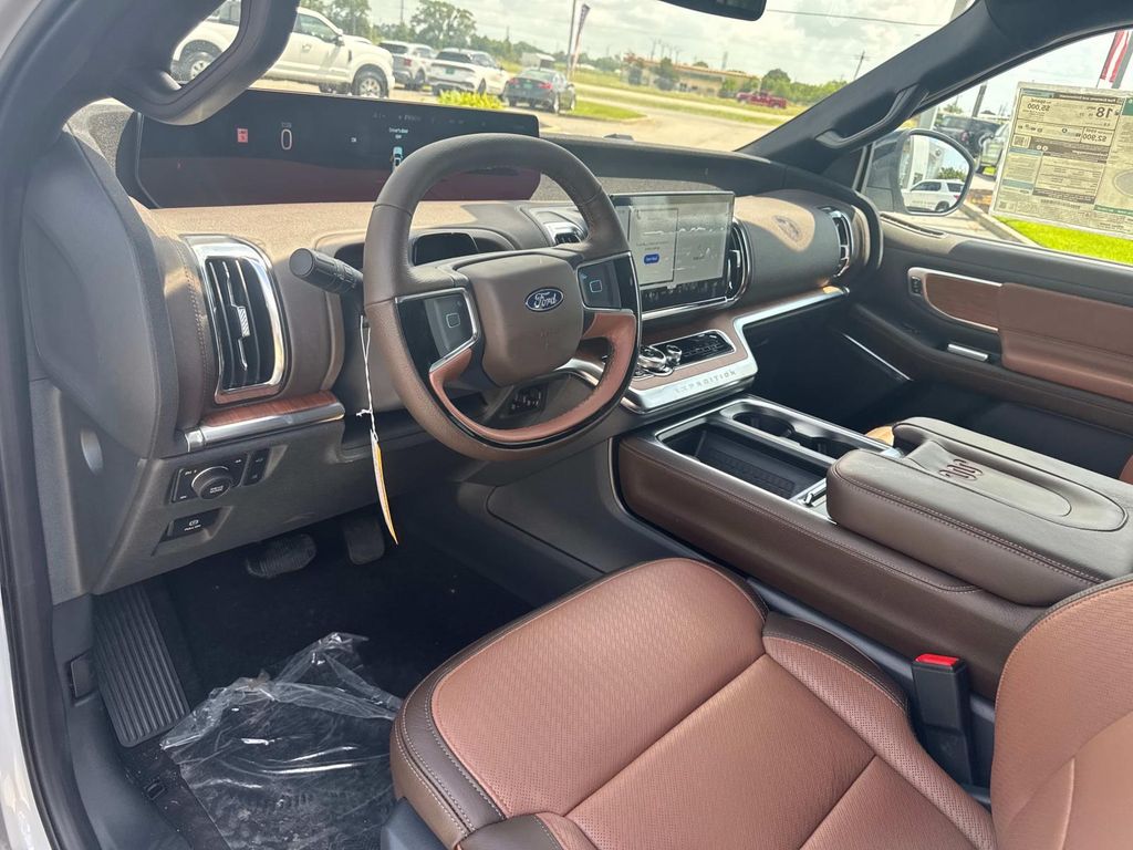 2025 Ford Expedition MAX King Ranch photo 9