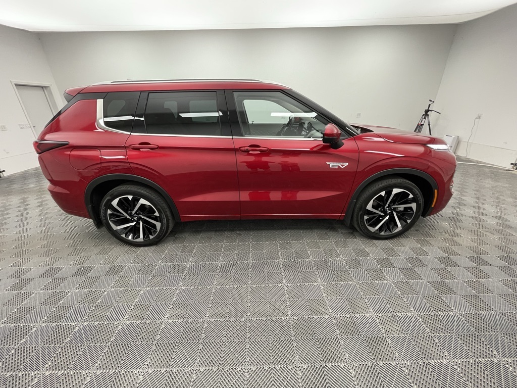 2023 Mitsubishi Outlander PHEV SEL photo 10