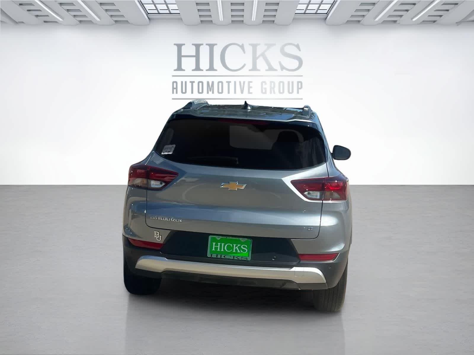 2024 Chevrolet Trailblazer LT photo 2