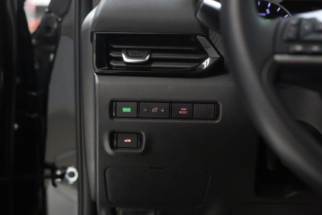 2025 Nissan Sentra SV photo 9