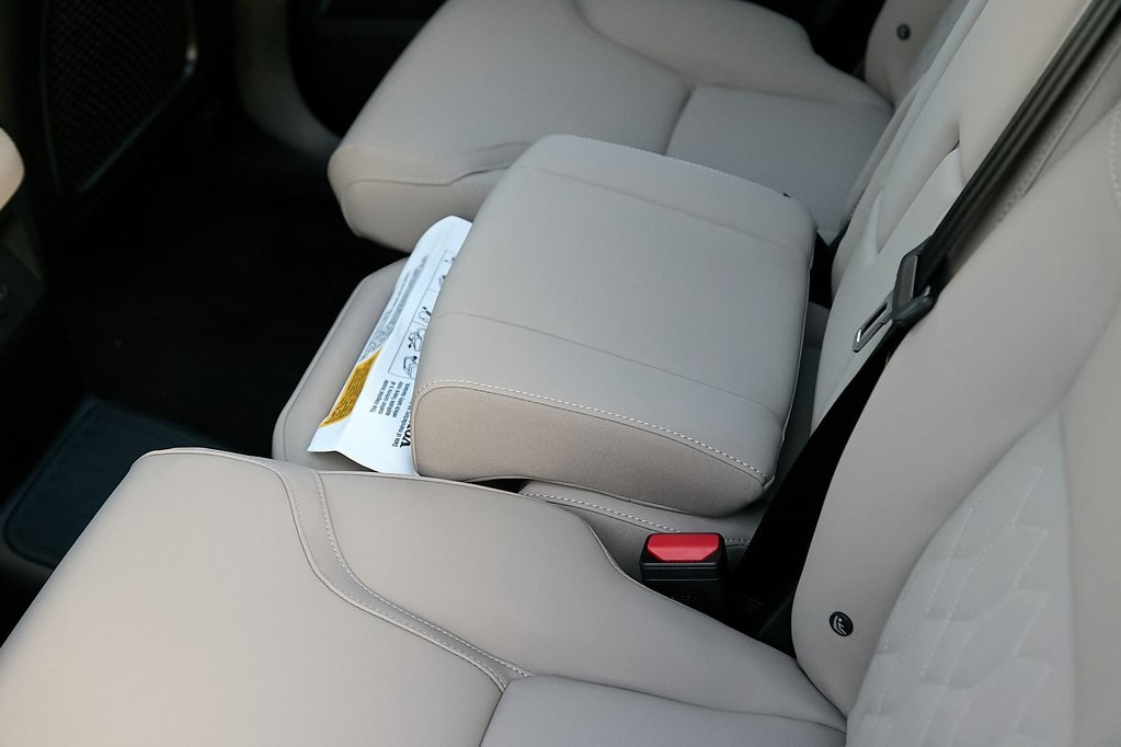 2026 VOLVO XC90 - Image 19