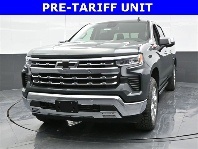 2025 Chevrolet Silverado 1500 LTZ photo 2