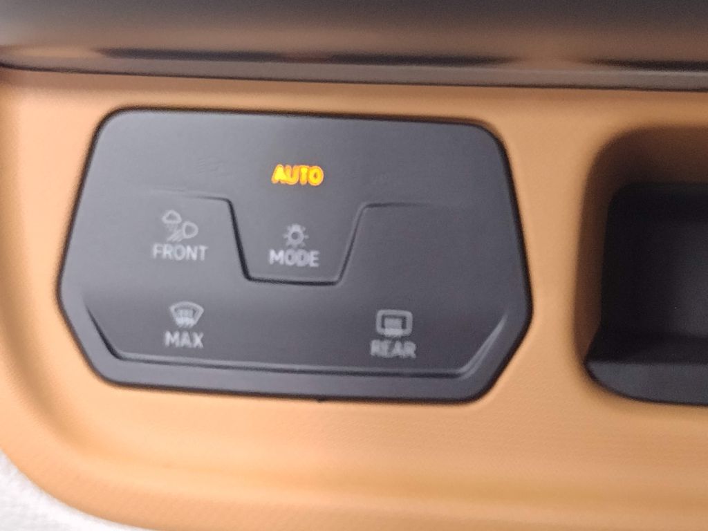 2025 Volkswagen ID. Buzz photo 25