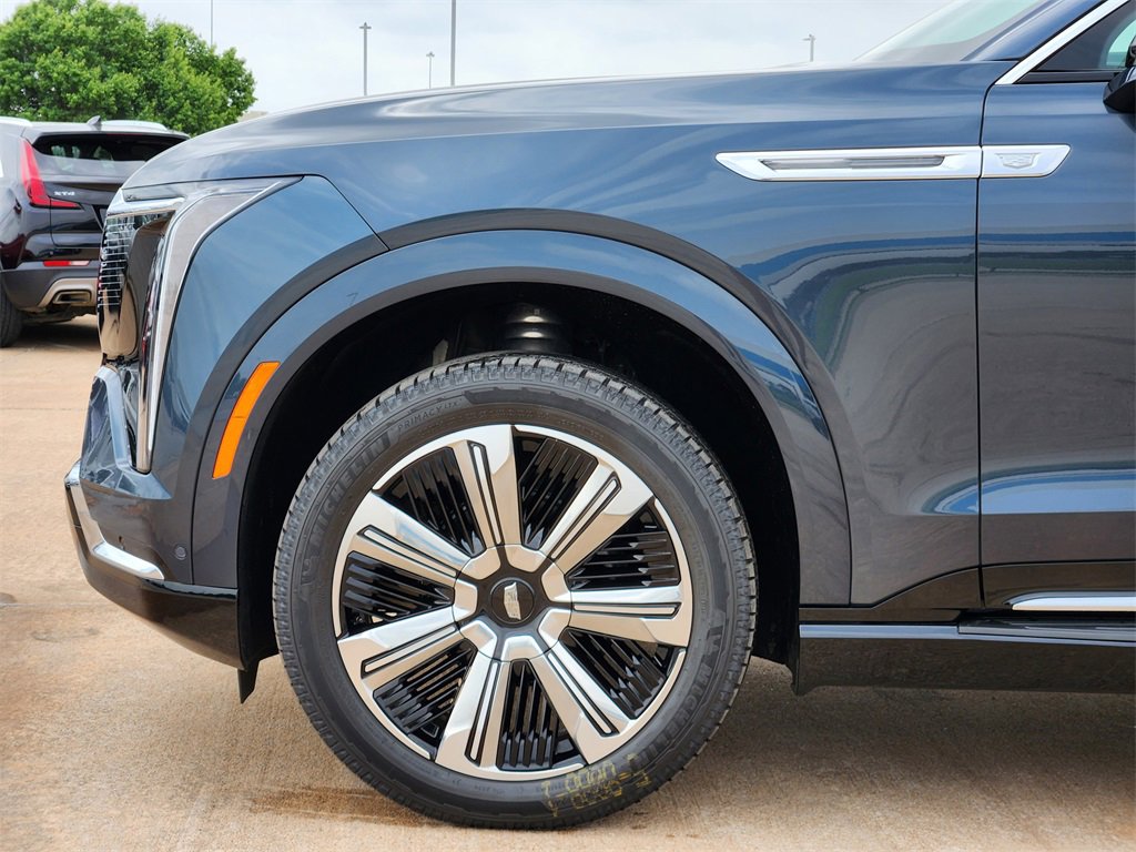 2025 Cadillac Escalade IQ Luxury photo 9