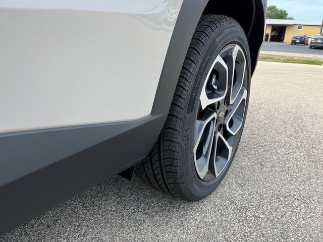 2026 Chevrolet Trax photo 13
