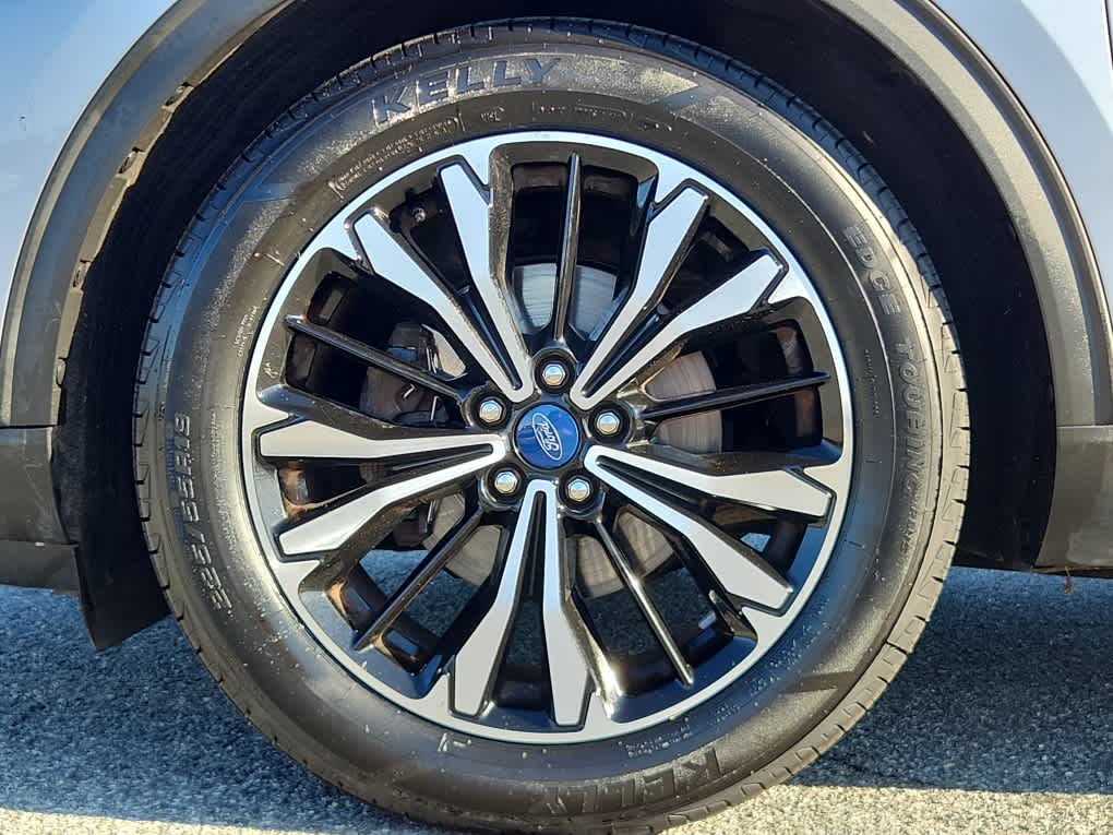 2022 Ford Escape SE photo 4