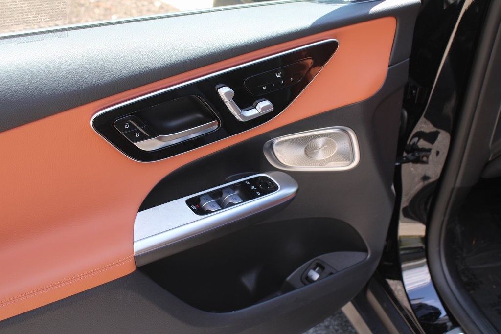 2025 Mercedes Benz GLC 350e 4MATIC photo 18