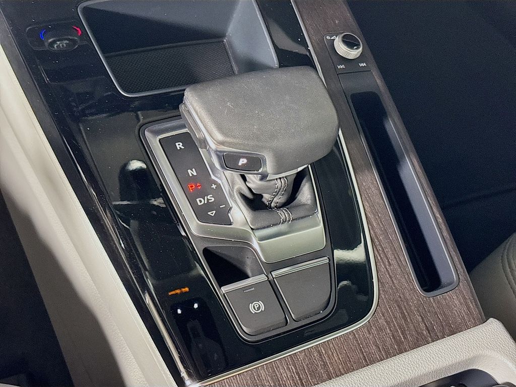2022 Audi Q5 45 S line Premium photo 16