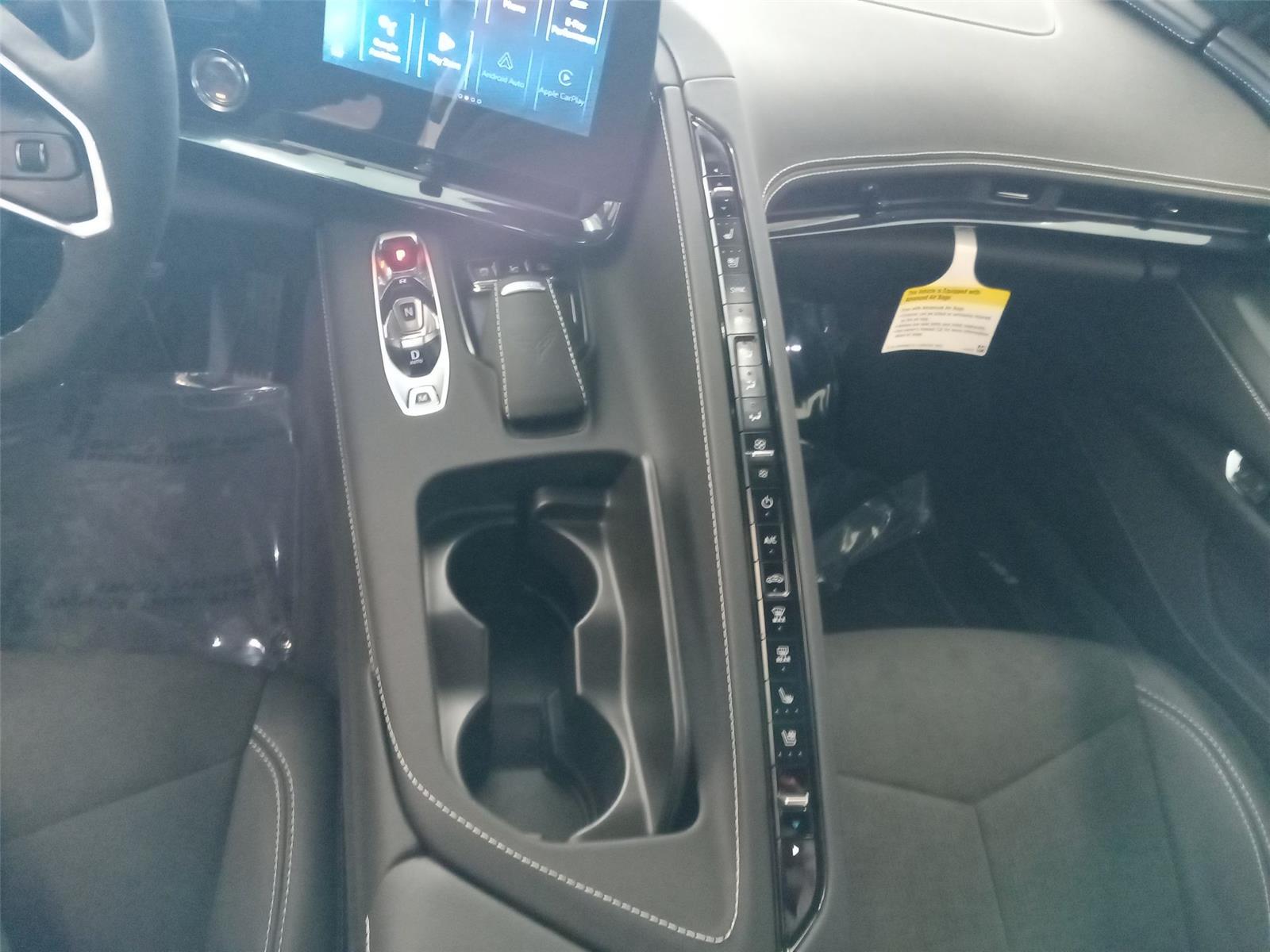 2025 Chevrolet Corvette E-Ray 2LZ photo 10