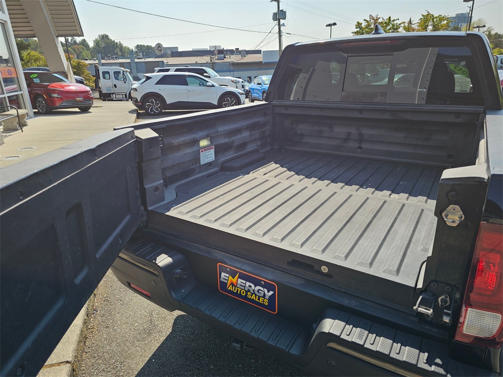 2017 Honda Ridgeline Black Edition photo 18