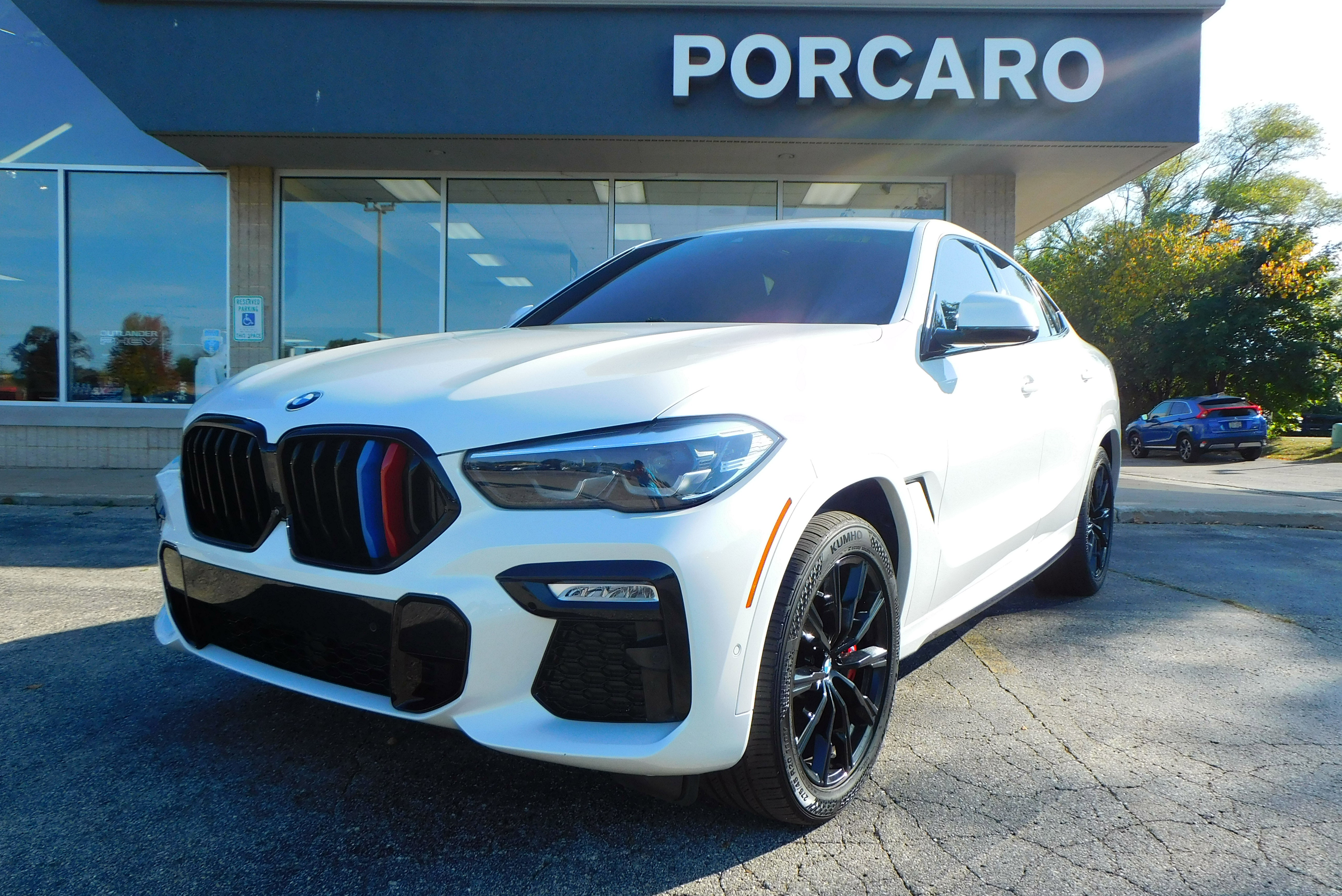 2021 BMW X6 M50i's photo