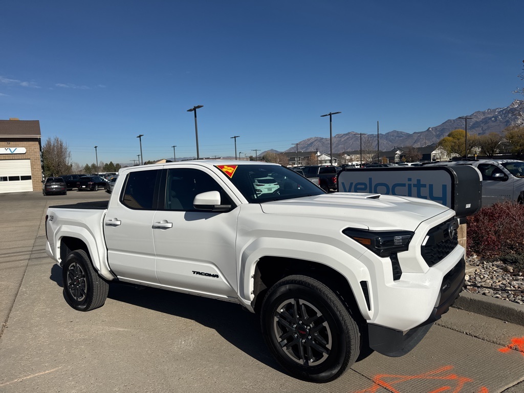 2025 Toyota Tacoma TRD Sport's photo