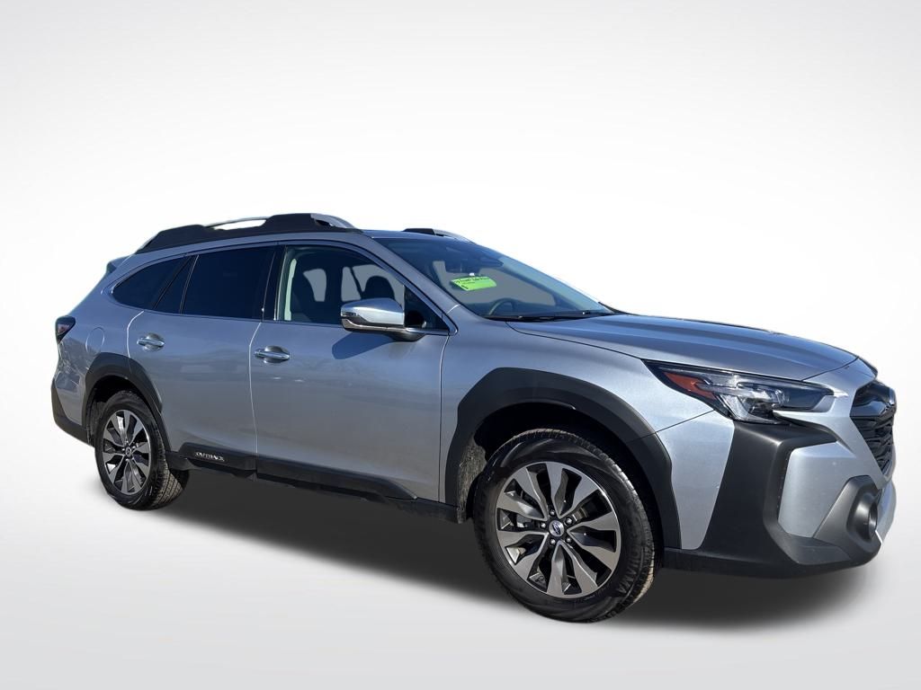 2025 Subaru Outback Touring's photo