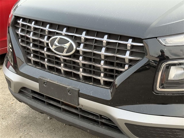 2024 Hyundai Venue SEL photo 9