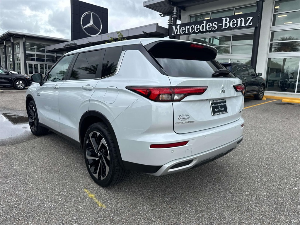 2024 Mitsubishi Outlander PHEV SE photo 4