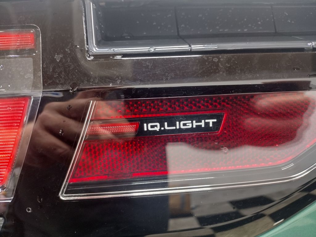 2025 Volkswagen ID. Buzz photo 14