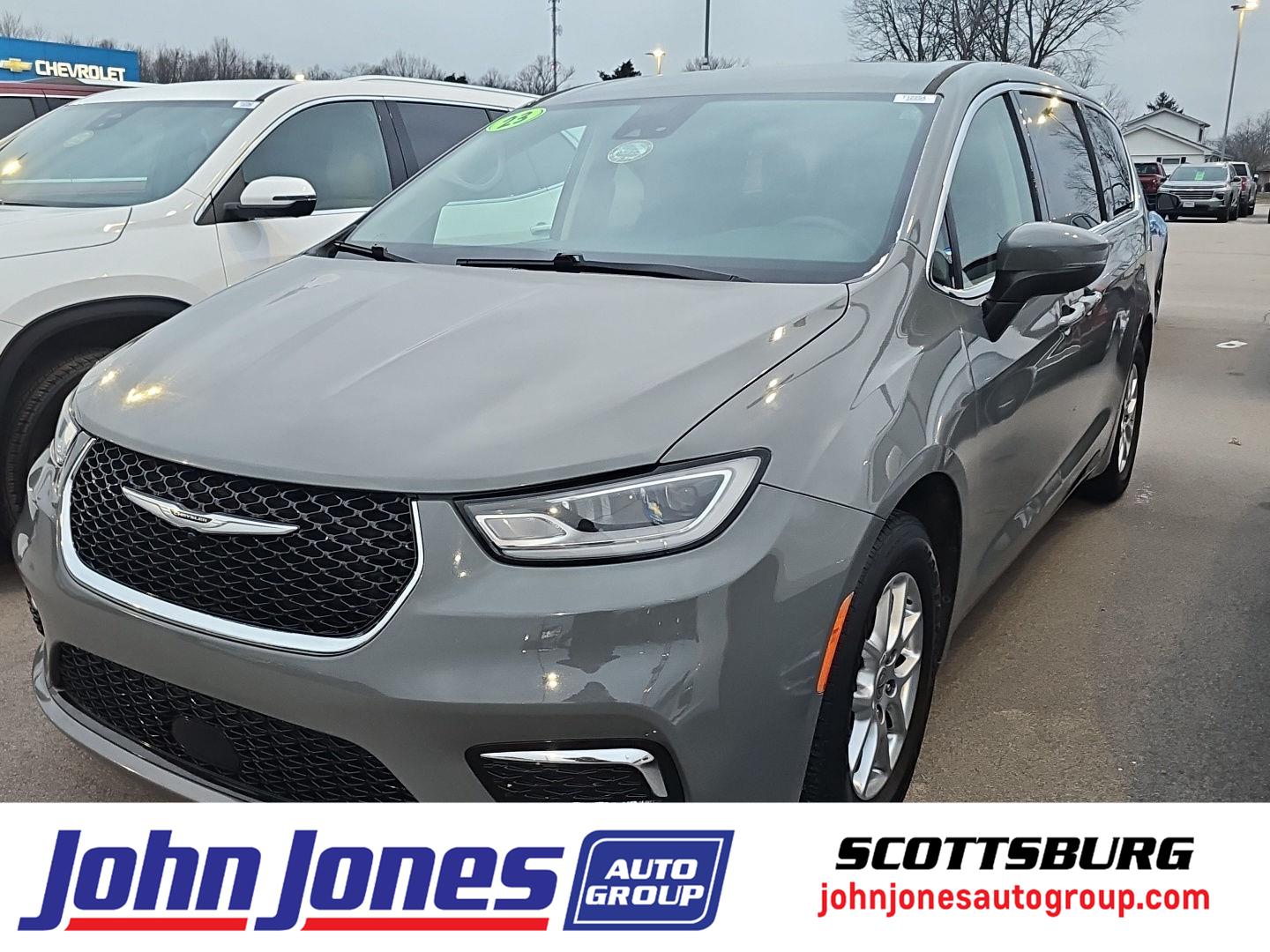 2023 Chrysler Pacifica Touring L