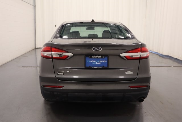 2020 Ford Fusion SE photo 8