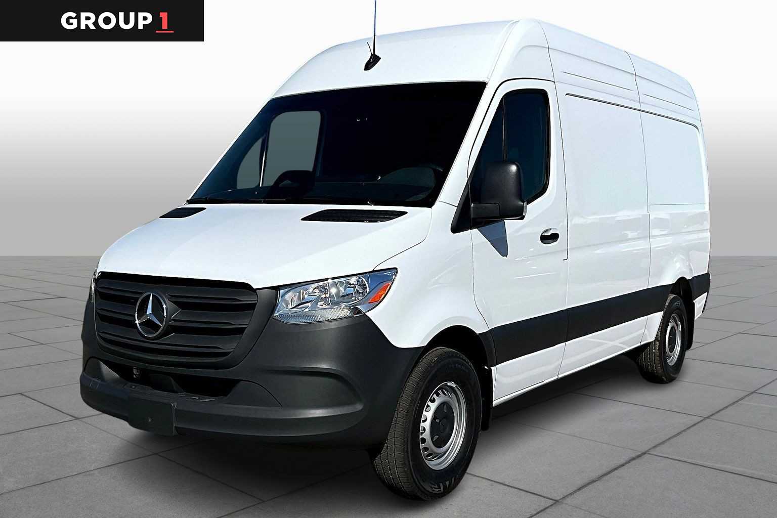 2026 Mercedes-Benz Sprinter Cargo Van Base's photo