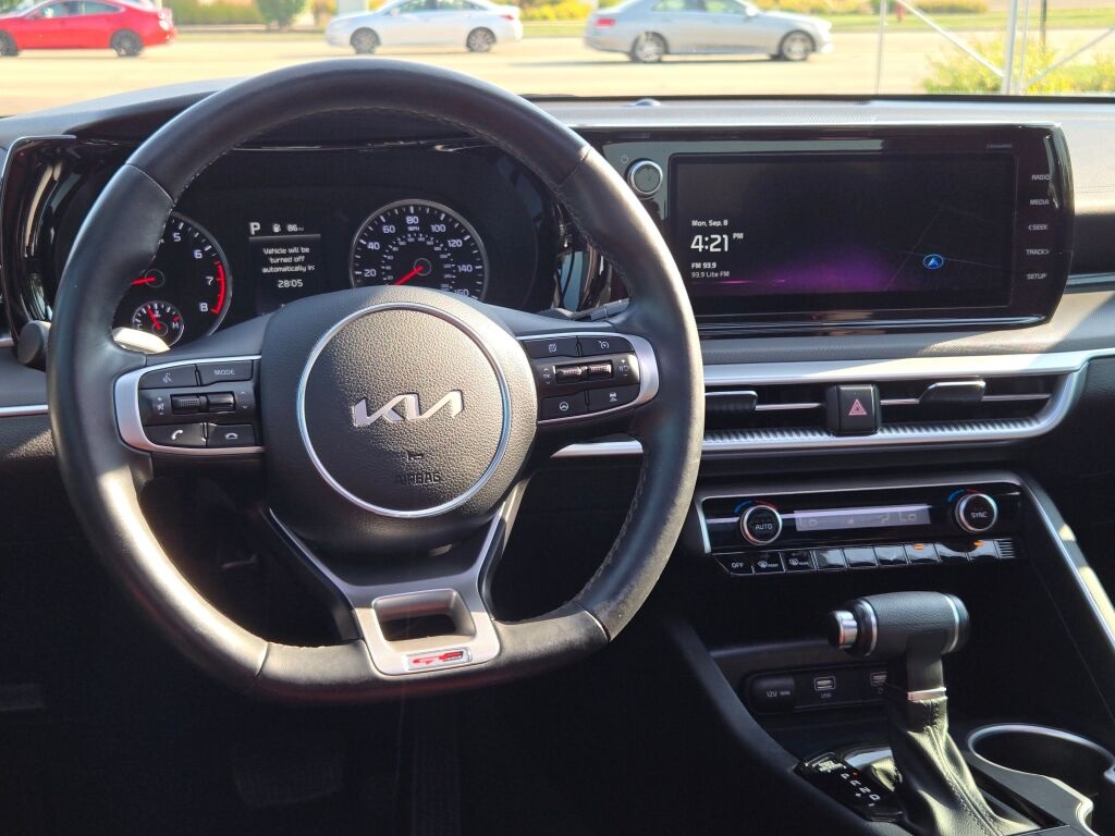 2022 Kia K5 GT-Line photo 9
