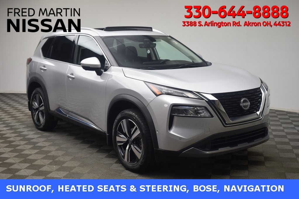 2023 Nissan Rogue SL's photo