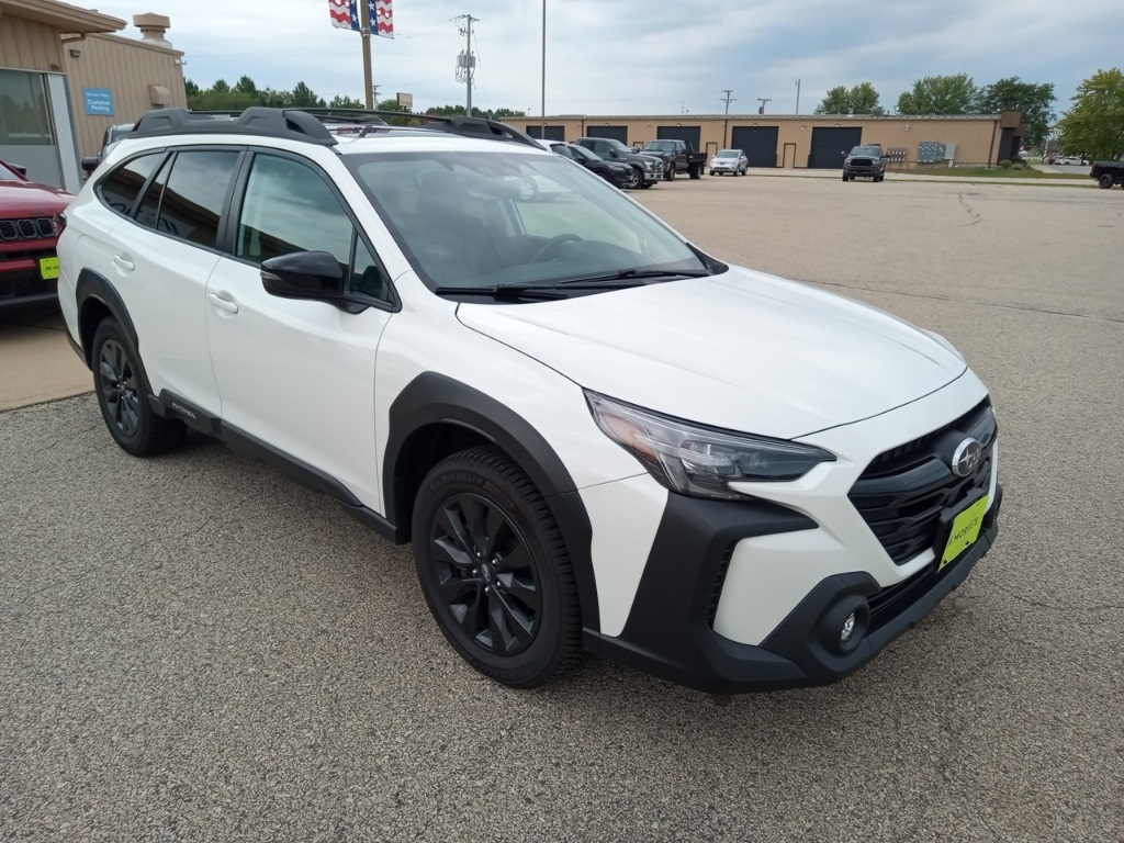 2023 Subaru Outback Onyx Edition photo 3