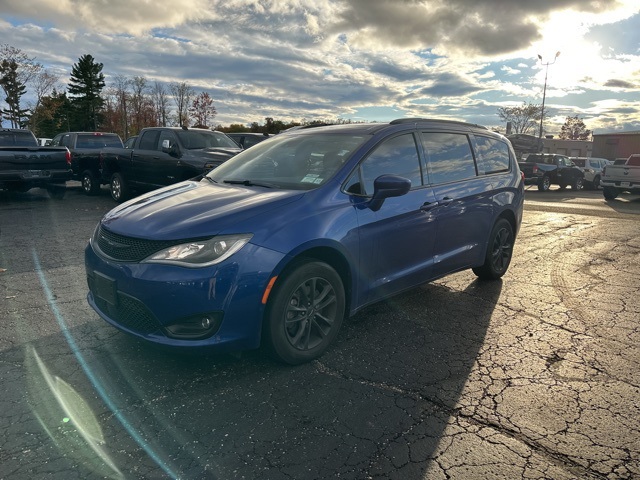 2020 Chrysler Pacifica Touring L photo 4