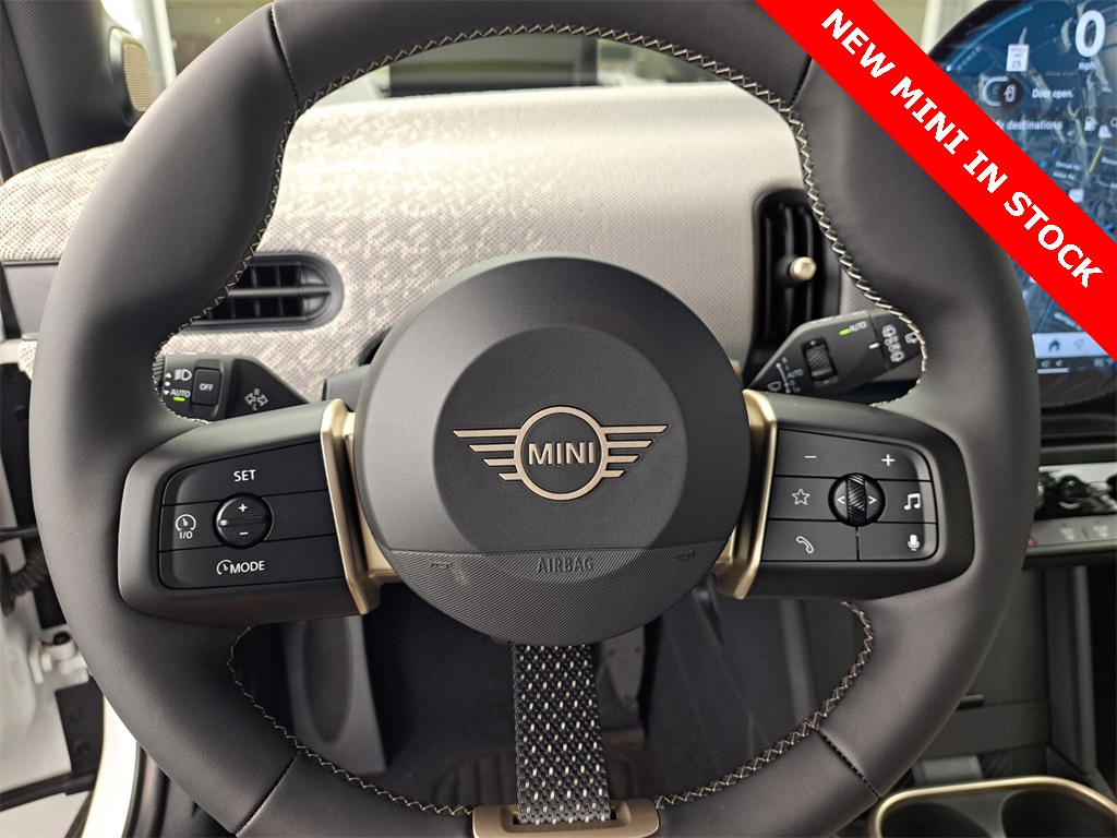 2025 Mini Cooper 4 Door Hardtop Signature photo 17