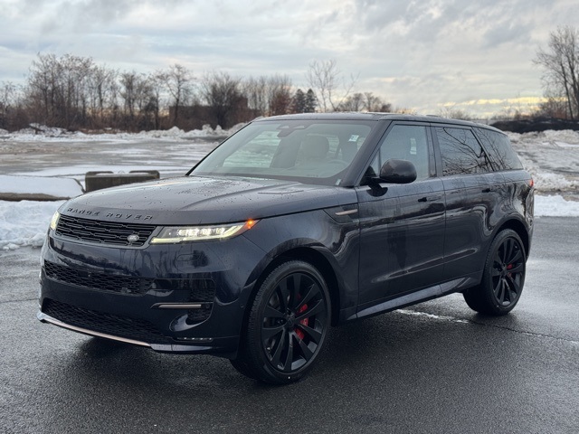 2026 Land Rover Range Rover Sport Dynamic SE's photo