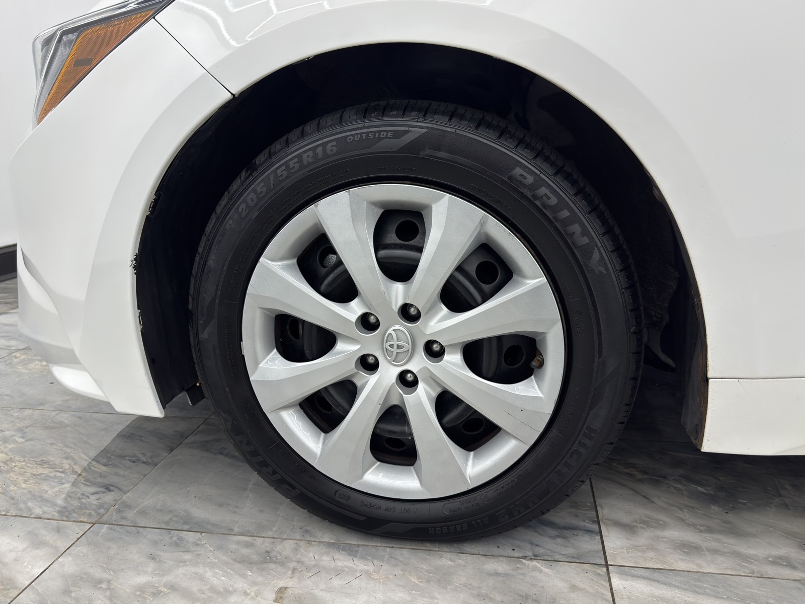 2022 Toyota Corolla LE photo 12