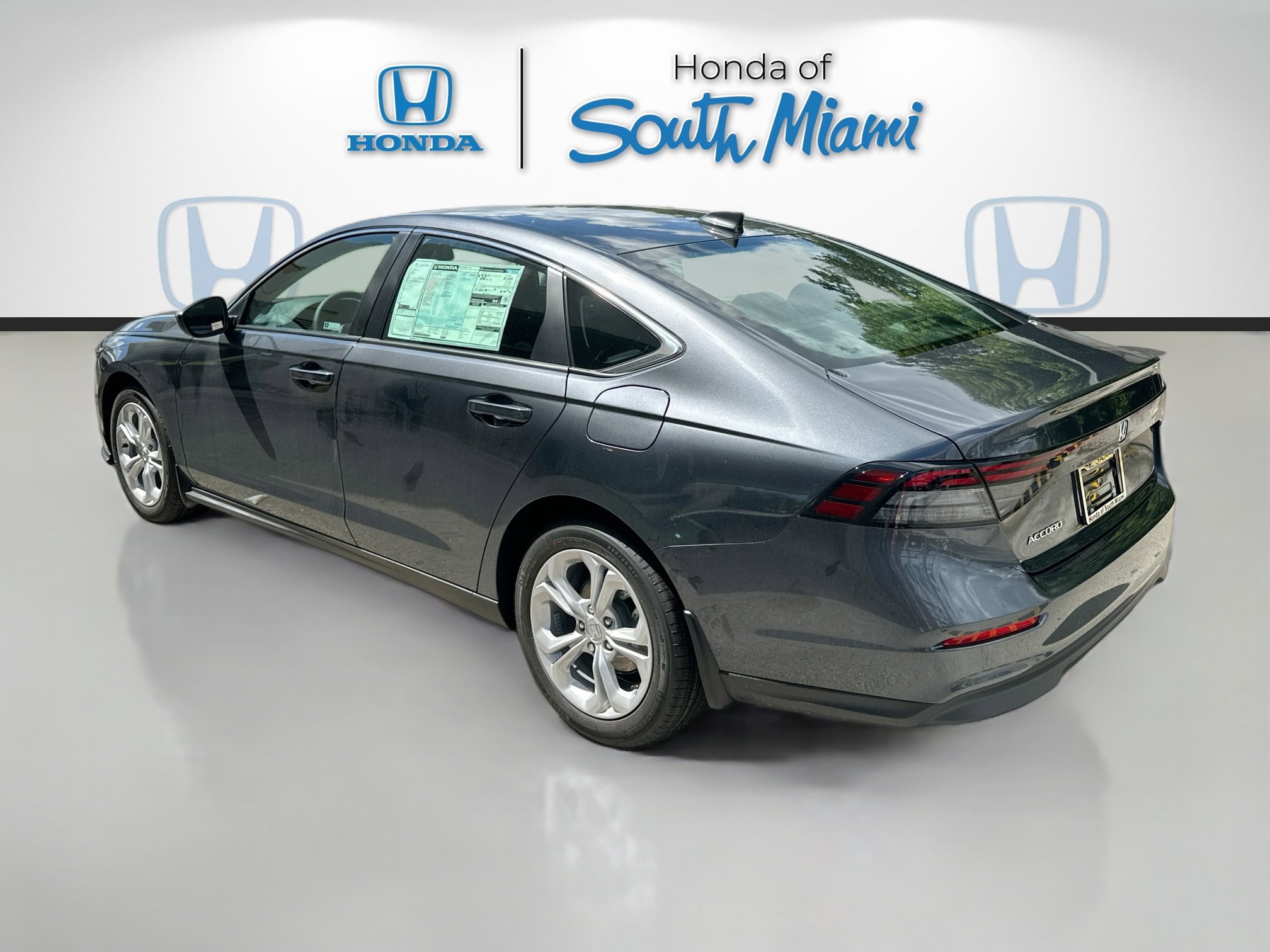 2025 Honda Accord LX photo 4